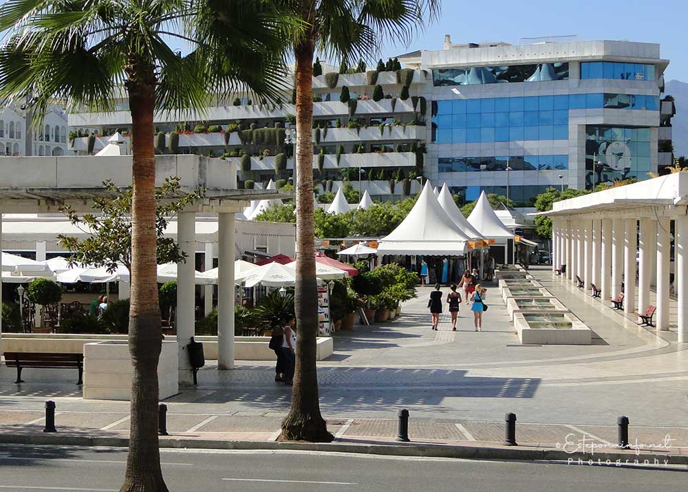 Plaza de Puerto Banus